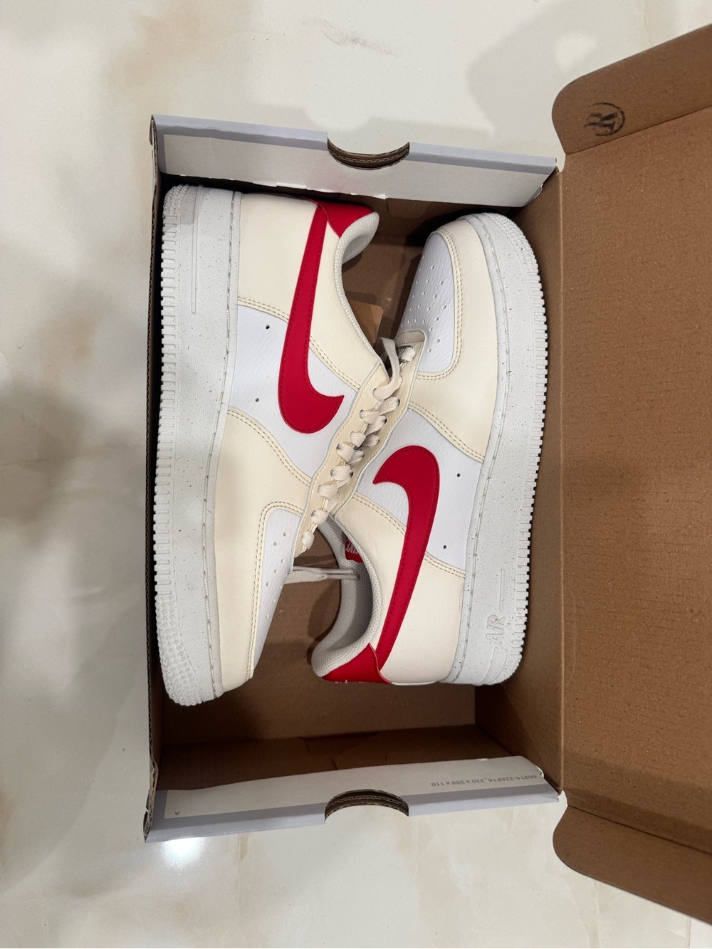 Nike Low-Top Sneakers White Cream with Red Swoosh